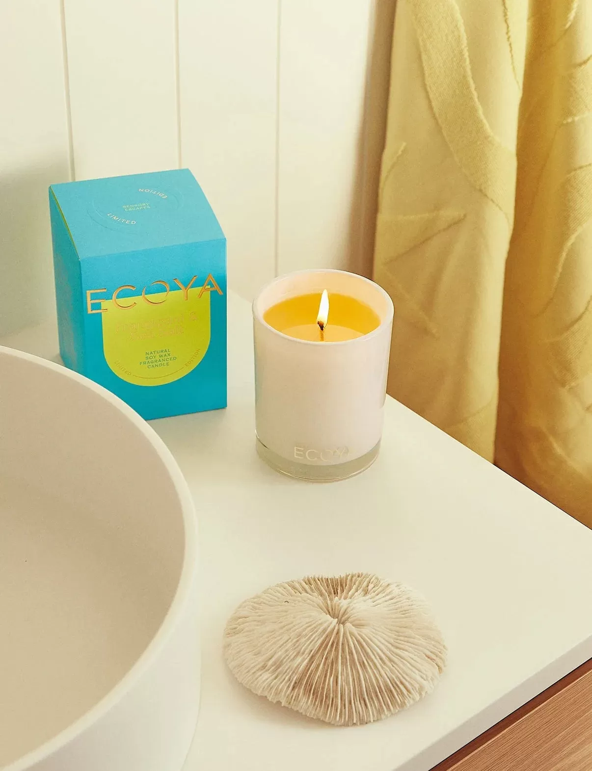 Ecoya Frangipani & Sea Salt 400g Madison Candle