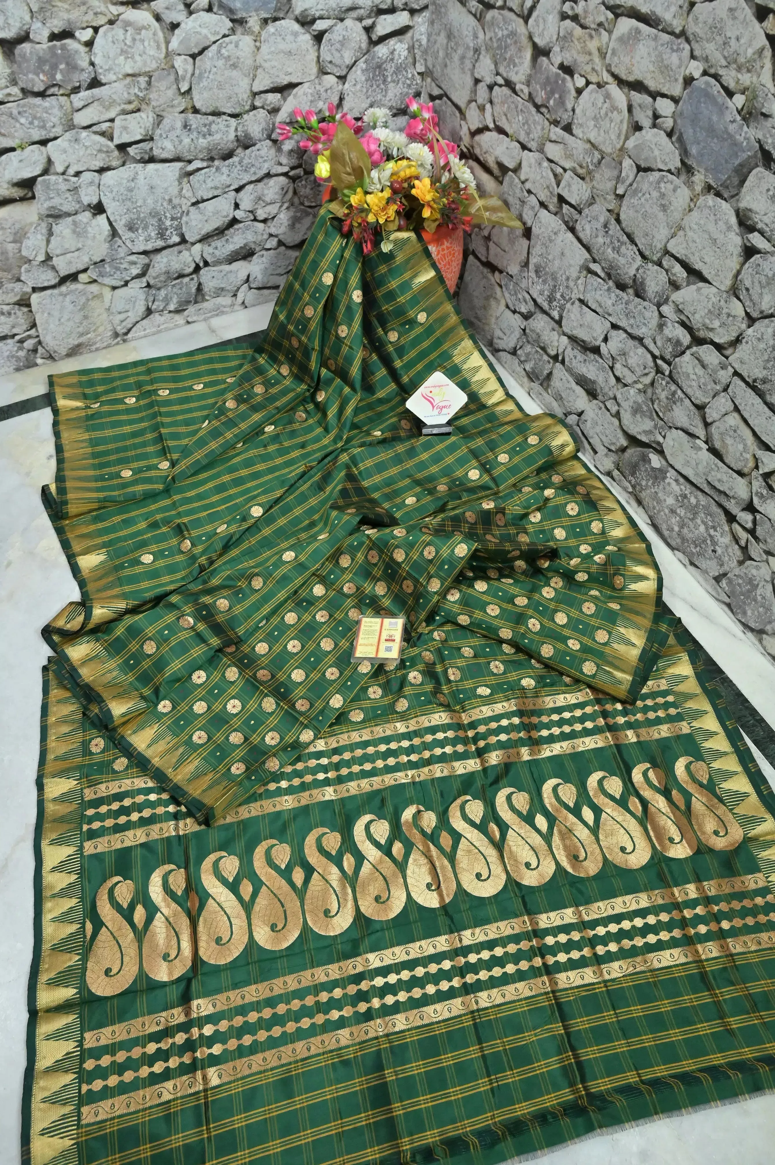 Emerald Green Color Pure Katan Banarasi Saree with Allover Checks and Meenakari Buti Work