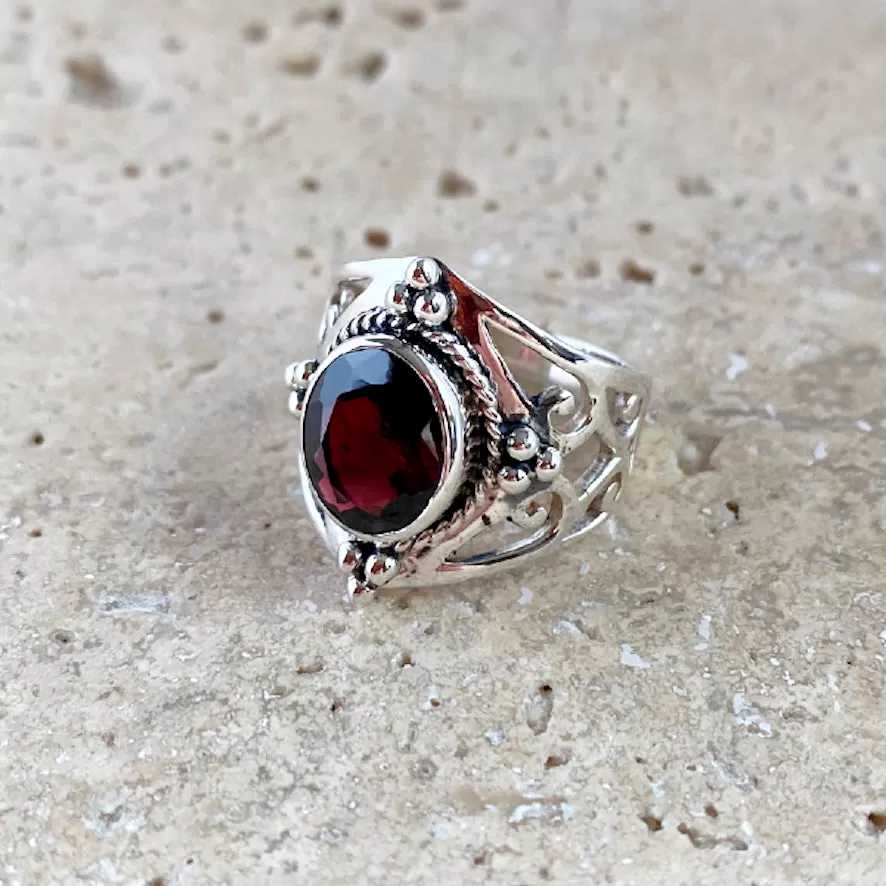 Garnet Ring - Surya