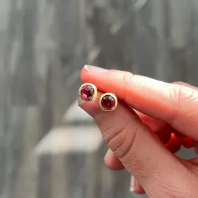 Medium garnet studs