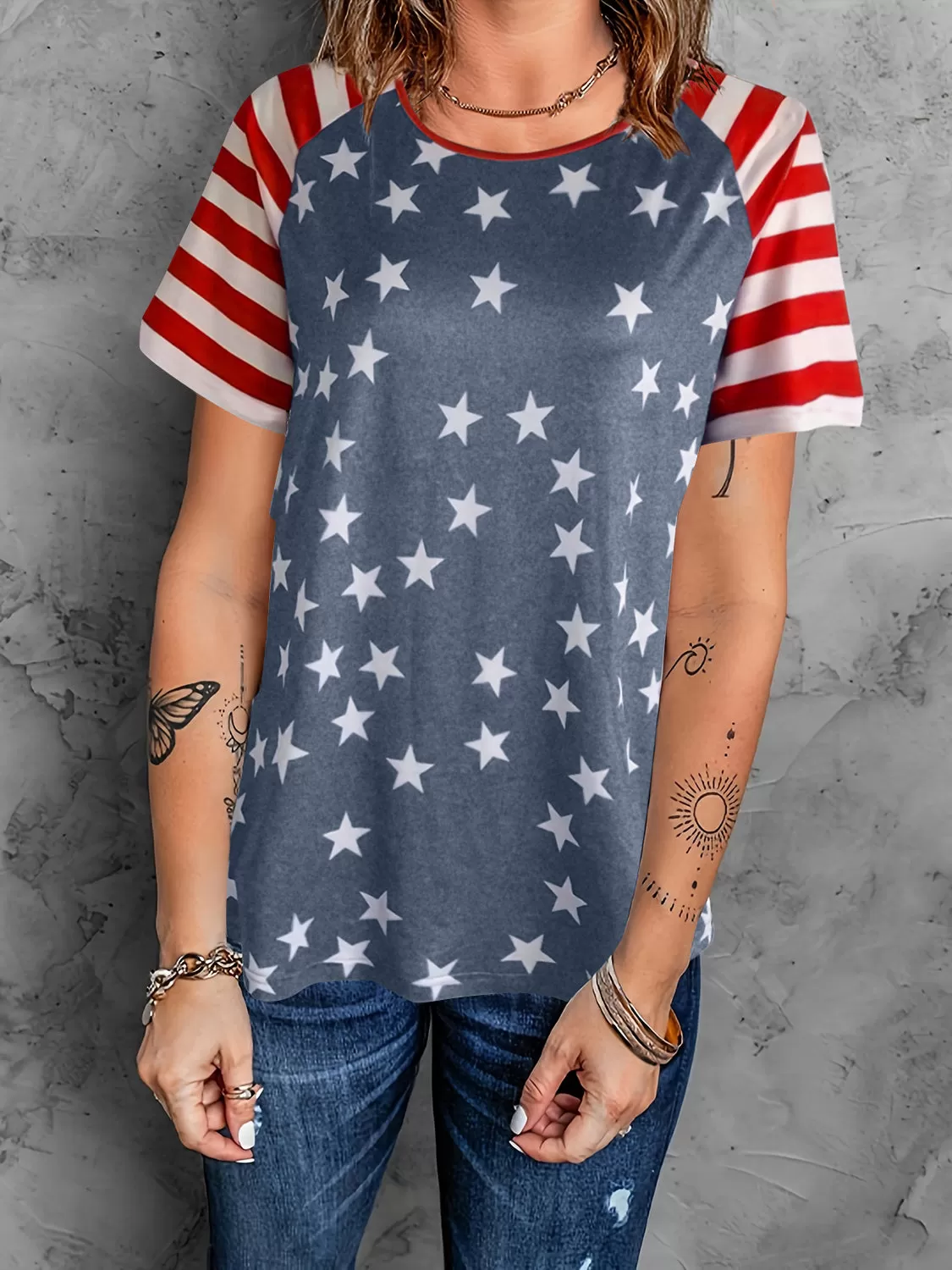 Sunset and Swim  Full Size Star Striped Round Neck Short Sleeve T-Shirt