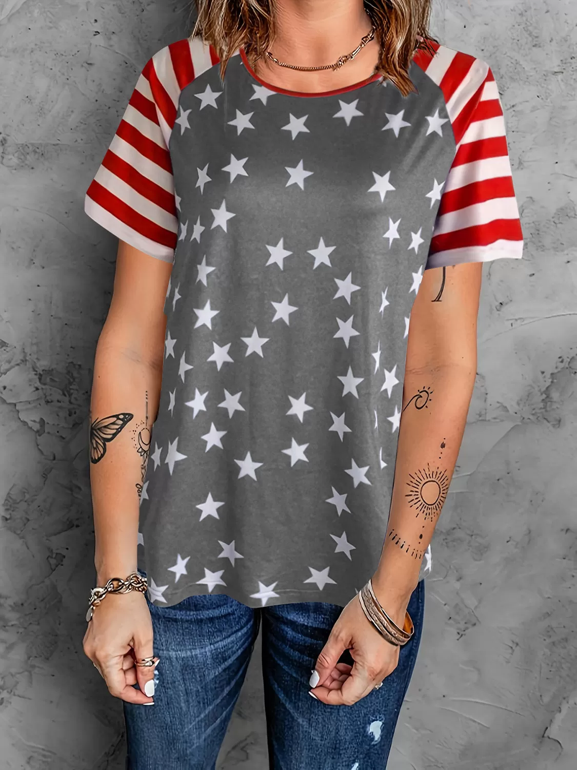 Sunset and Swim  Full Size Star Striped Round Neck Short Sleeve T-Shirt