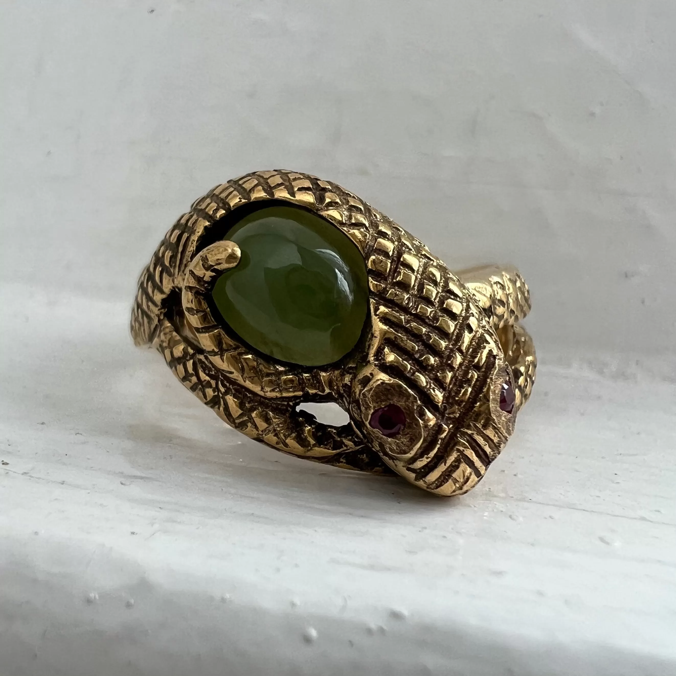 V I N T A G E // the egg’s keeper / solid 14k yellow gold snake ring with jade and rubies / size 8