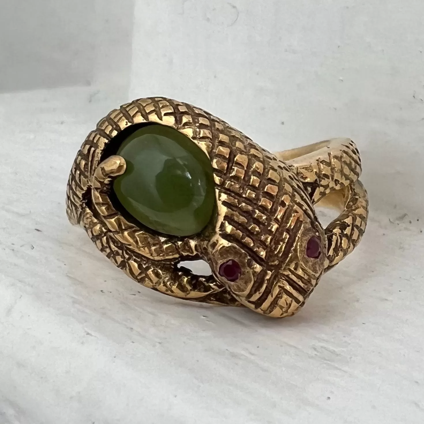 V I N T A G E // the egg’s keeper / solid 14k yellow gold snake ring with jade and rubies / size 8